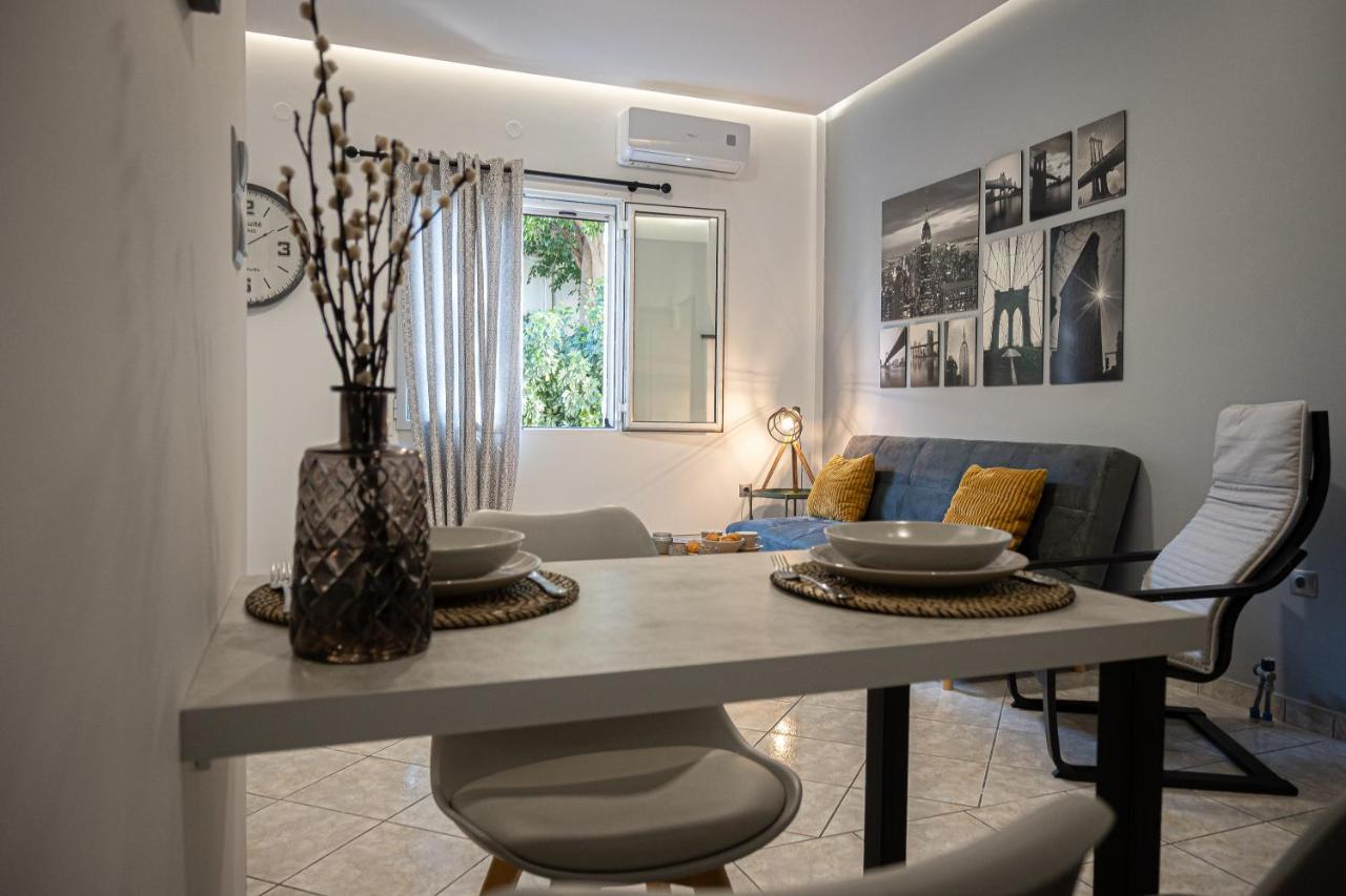 Thalia Apartments 卡拉马塔 外观 照片