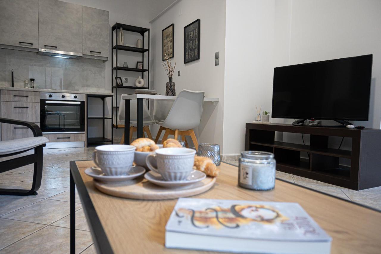Thalia Apartments 卡拉马塔 外观 照片